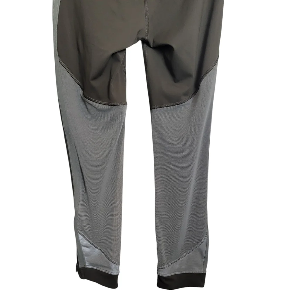 Lululemon Zip The Line Crop Leggings in Dark Olive / Grey Sage